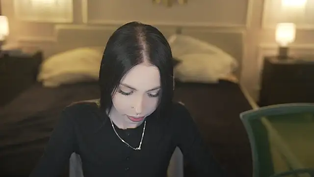 VivianSweet  online show from 04-18-26, 10:39