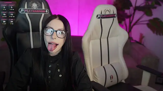 VivianSweet  online show from 05-17-26, 10:37