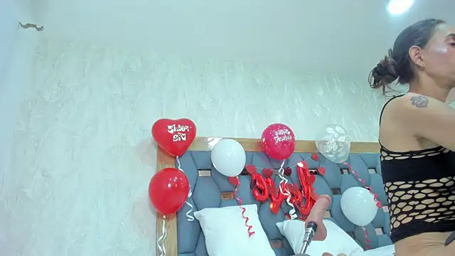 Snapshot of crystal_sm chatting on 02-15-26, 03:07 crystal sm online show from 02-15-26, 03:07