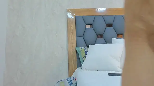 Snapshot of crystal_sm chatting on 02-09-26, 03:04 crystal sm online show from 02-09-26, 03:04