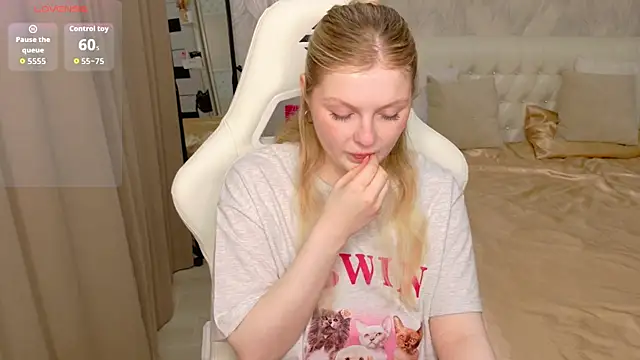 AmeliaDiamond online show from 04-07-26, 12:34