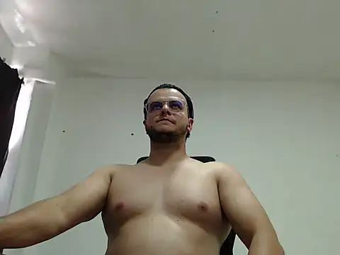cloudsxxx online show from 05-06-26, 06:01