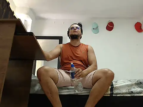 Snapshot of cloudsxxx chatting on 07-17-26, 03:42 cloudsxxx online show from 07-17-26, 03:42
