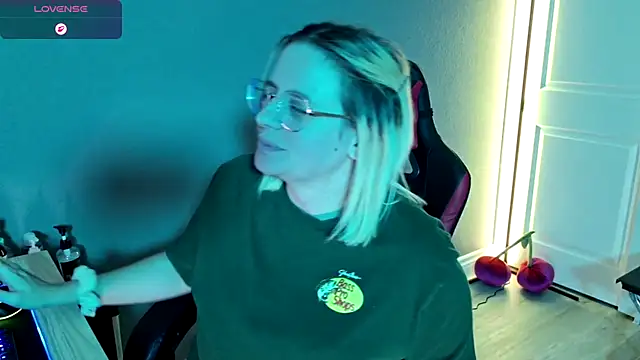 Charlies world online show from 10-28-25, 07:24