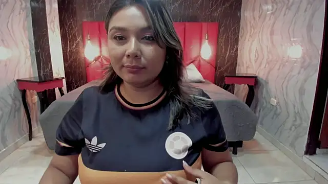 LatinaHoleQueen online show from 11-18-25, 02:53