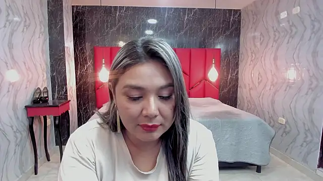 LatinaHoleQueen online show from 03-09-26, 03:15