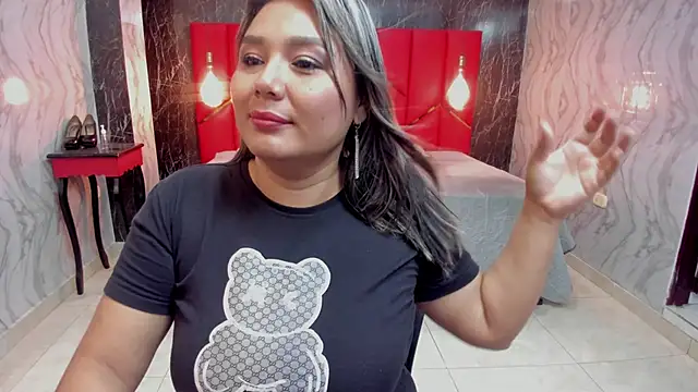 LatinaHoleQueen online show from 03-17-26, 02:53