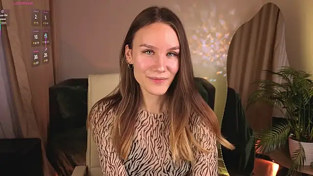 Snapshot of _Clare_Florence_ chatting on 10-02-25, 01:47  Clare Florence  online show from 10-02-25, 01:47