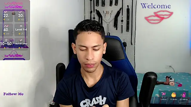 Snapshot of dylan_apol0 chatting on 10-31-25, 05:15 dylan apol0 online show from 10-31-25, 05:15