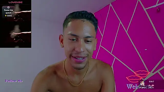 Snapshot of dylan_apol0 chatting on 11-30-25, 12:00 dylan apol0 online show from 11-30-25, 12:00