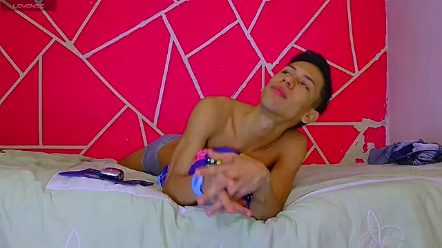 Snapshot of dylan_apol0 chatting on 02-02-26, 05:39 dylan apol0 online show from 02-02-26, 05:39