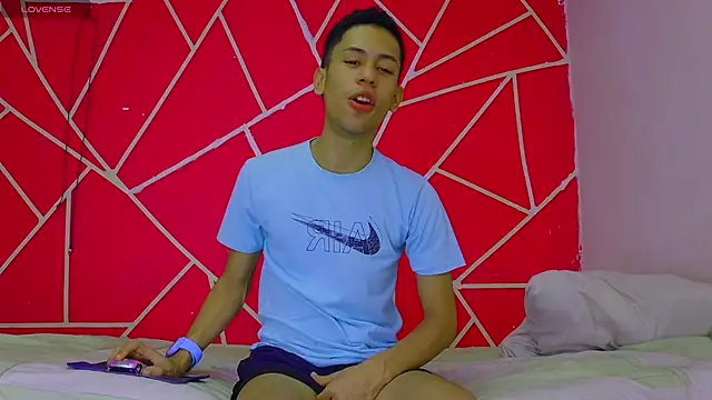 Snapshot of dylan_apol0 chatting on 02-05-26, 03:35 dylan apol0 online show from 02-05-26, 03:35