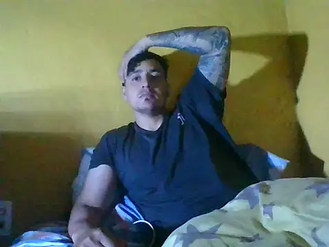Snapshot of RVJM chatting on 10-26-25, 03:18 RVJM online show from 10-26-25, 03:18