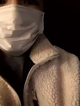 Snapshot of kqitooo chatting on 12-18-25, 01:04 kqitooo online show from 12-18-25, 01:04