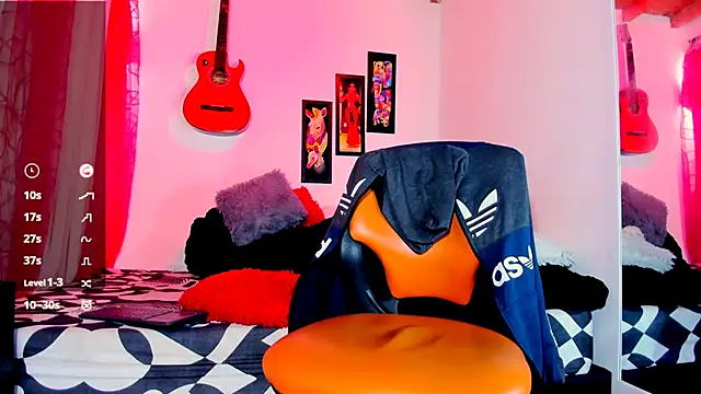 Issabella Davinci online show from 09-23-25, 06:04