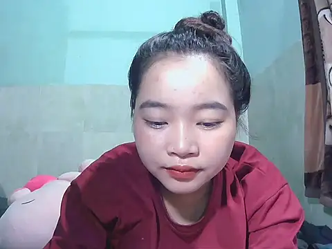 Snapshot of Lily3322 chatting on 09-27-25, 12:28 Lily3322 online show from 09-27-25, 12:28