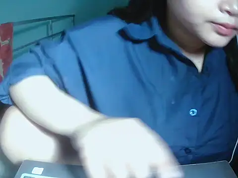 Snapshot of Lily3322 chatting on 05-25-26, 04:38 Lily3322 online show from 05-25-26, 04:38