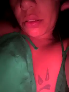 jojo surfistinha89 online show from 12-17-25, 04:50