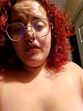 Snapshot of nuttiebuddy1 chatting on 09-11-25, 06:46 nuttiebuddy1 online show from 09-11-25, 06:46