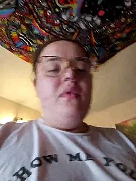 Snapshot of nuttiebuddy1 chatting on 10-02-25, 03:48 nuttiebuddy1 online show from 10-02-25, 03:48