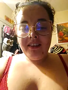 Snapshot of nuttiebuddy1 chatting on 10-27-25, 06:36 nuttiebuddy1 online show from 10-27-25, 06:36