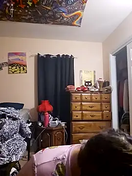 Snapshot of nuttiebuddy1 chatting on 10-30-25, 05:17 nuttiebuddy1 online show from 10-30-25, 05:17