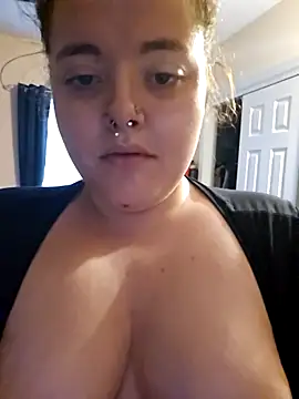 Snapshot of nuttiebuddy1 chatting on 10-12-25, 06:42 nuttiebuddy1 online show from 10-12-25, 06:42