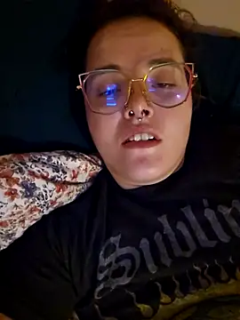 Snapshot of nuttiebuddy1 chatting on 09-18-25, 10:24 nuttiebuddy1 online show from 09-18-25, 10:24