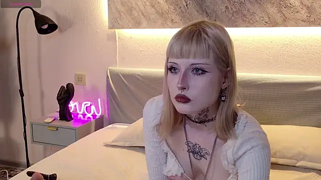 MilkMeSoftly online show from 06-26-26, 08:20