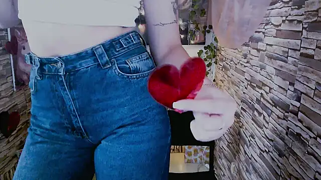 Amanda Bright  online show from 10-03-25, 06:37