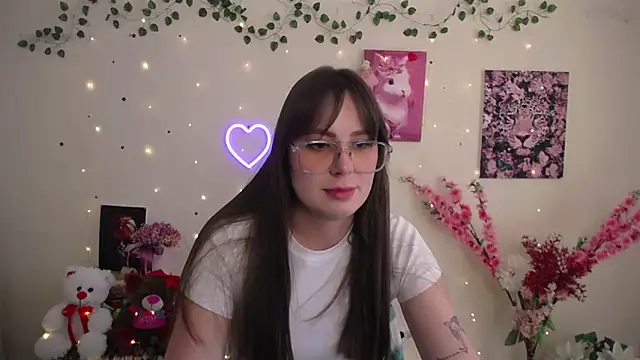 Amanda Bright  online show from 05-22-26, 10:24