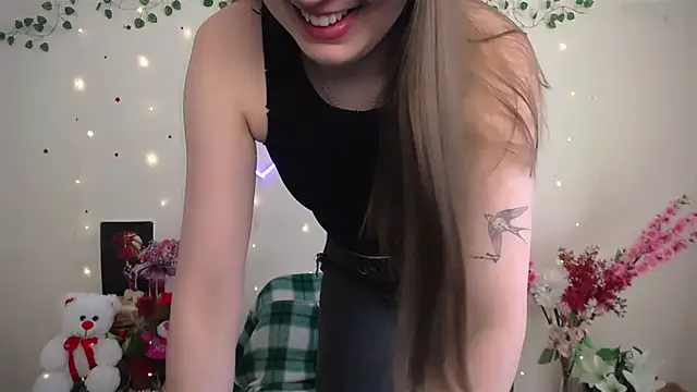 Amanda Bright  online show from 05-06-26, 10:41
