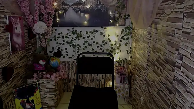 Amanda Bright  online show from 10-27-25, 07:53