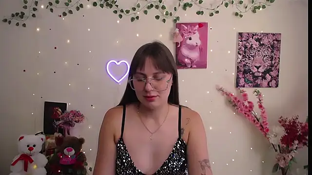 Snapshot of Amanda_Bright_ chatting on 07-16-26, 11:18 Amanda Bright online show from 07-16-26, 11:18