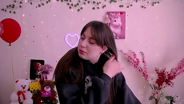 Amanda Bright  online show from 04-14-26, 10:42