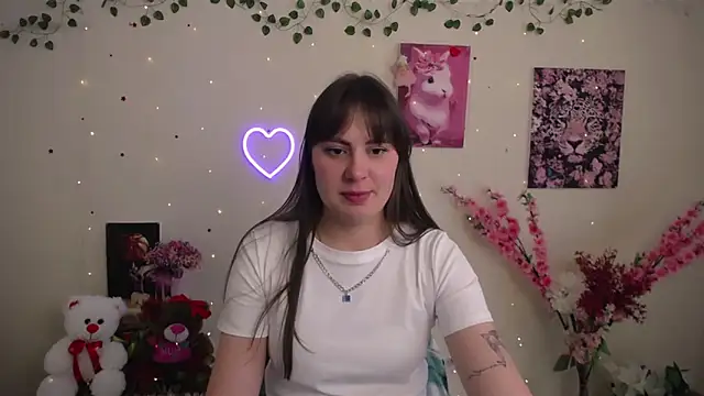 Amanda Bright  online show from 05-12-26, 10:32