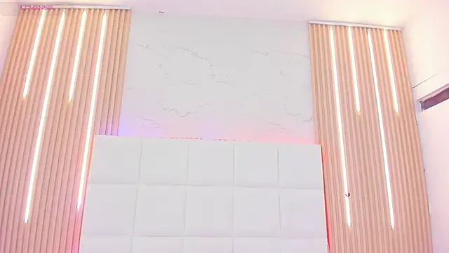 Elody rousse online show from 11-05-25, 12:41