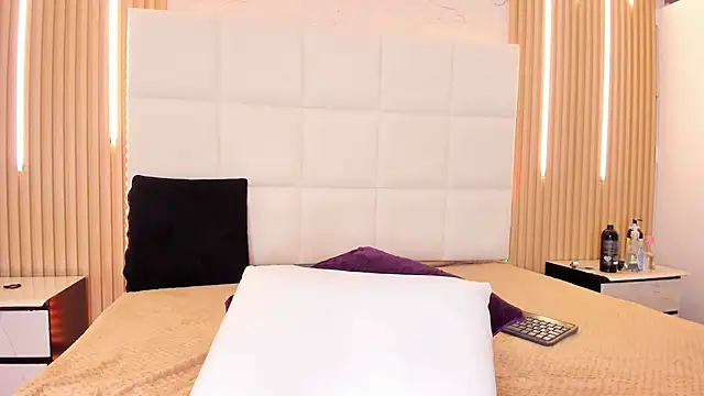 Elody rousse online show from 02-15-26, 12:48