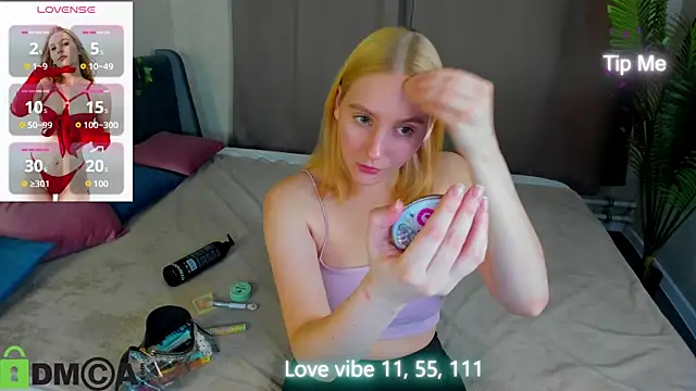 Anna Chelsea online show from 11-22-25, 12:10