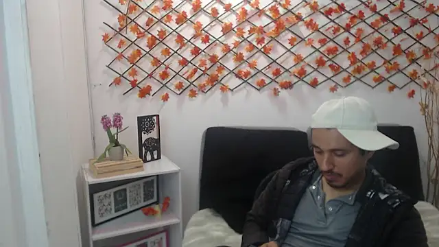 ColombiaStrip online show from 02-24-26, 02:12