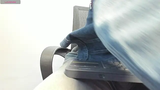 ColombiaStrip online show from 01-17-26, 06:33