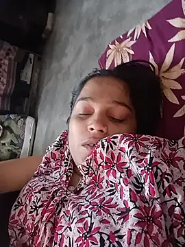 Snapshot of Trisha_71 chatting on 07-28-26, 05:34 Trisha 71 online show from 07-28-26, 05:34
