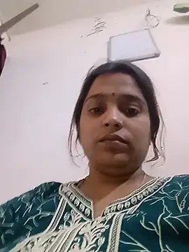 Snapshot of Trisha_71 chatting on 06-16-26, 05:18 Trisha 71 online show from 06-16-26, 05:18