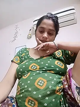 Snapshot of Trisha_71 chatting on 07-31-26, 02:26 Trisha 71 online show from 07-31-26, 02:26
