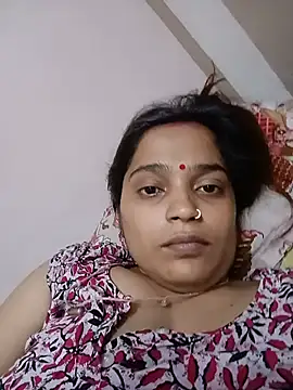 Snapshot of Trisha_71 chatting on 06-19-26, 03:07 Trisha 71 online show from 06-19-26, 03:07