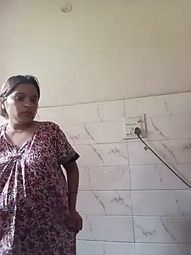 Snapshot of Trisha_71 chatting on 06-27-26, 04:07 Trisha 71 online show from 06-27-26, 04:07