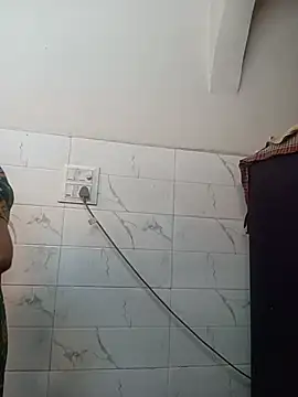 Snapshot of Trisha_71 chatting on 07-09-26, 11:42 Trisha 71 online show from 07-09-26, 11:42