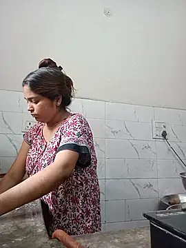 Snapshot of Trisha_71 chatting on 07-25-26, 03:47 Trisha 71 online show from 07-25-26, 03:47