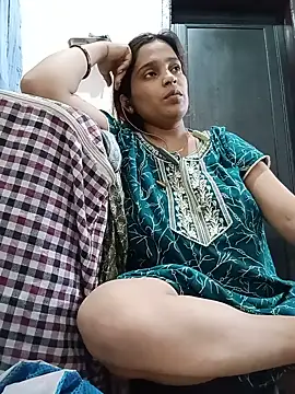 Snapshot of Trisha_71 chatting on 07-10-26, 03:56 Trisha 71 online show from 07-10-26, 03:56