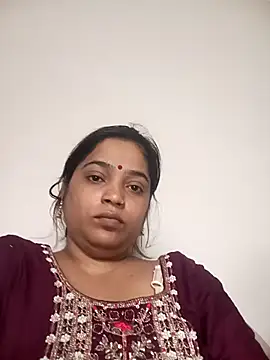 Snapshot of Trisha_71 chatting on 10-20-25, 06:48 Trisha 71 online show from 10-20-25, 06:48